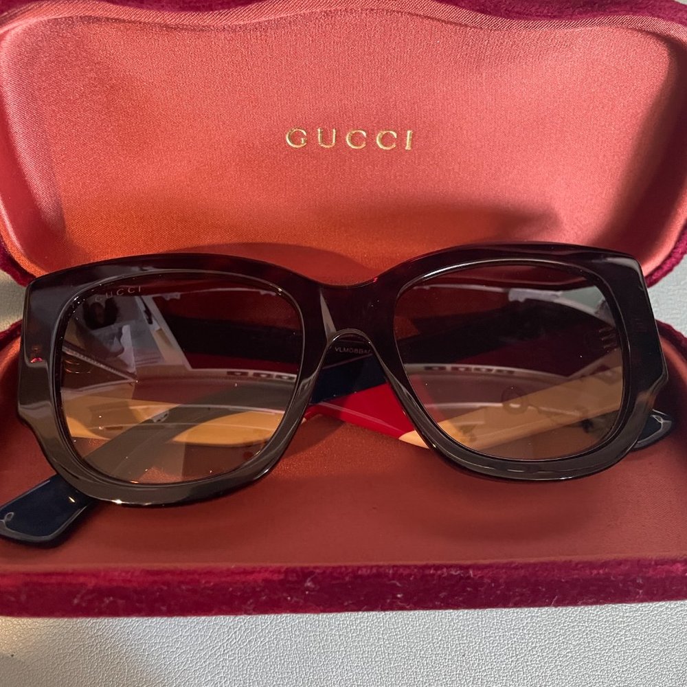 Gucci Red White & Blue Striped Sunglasses (Authentic)